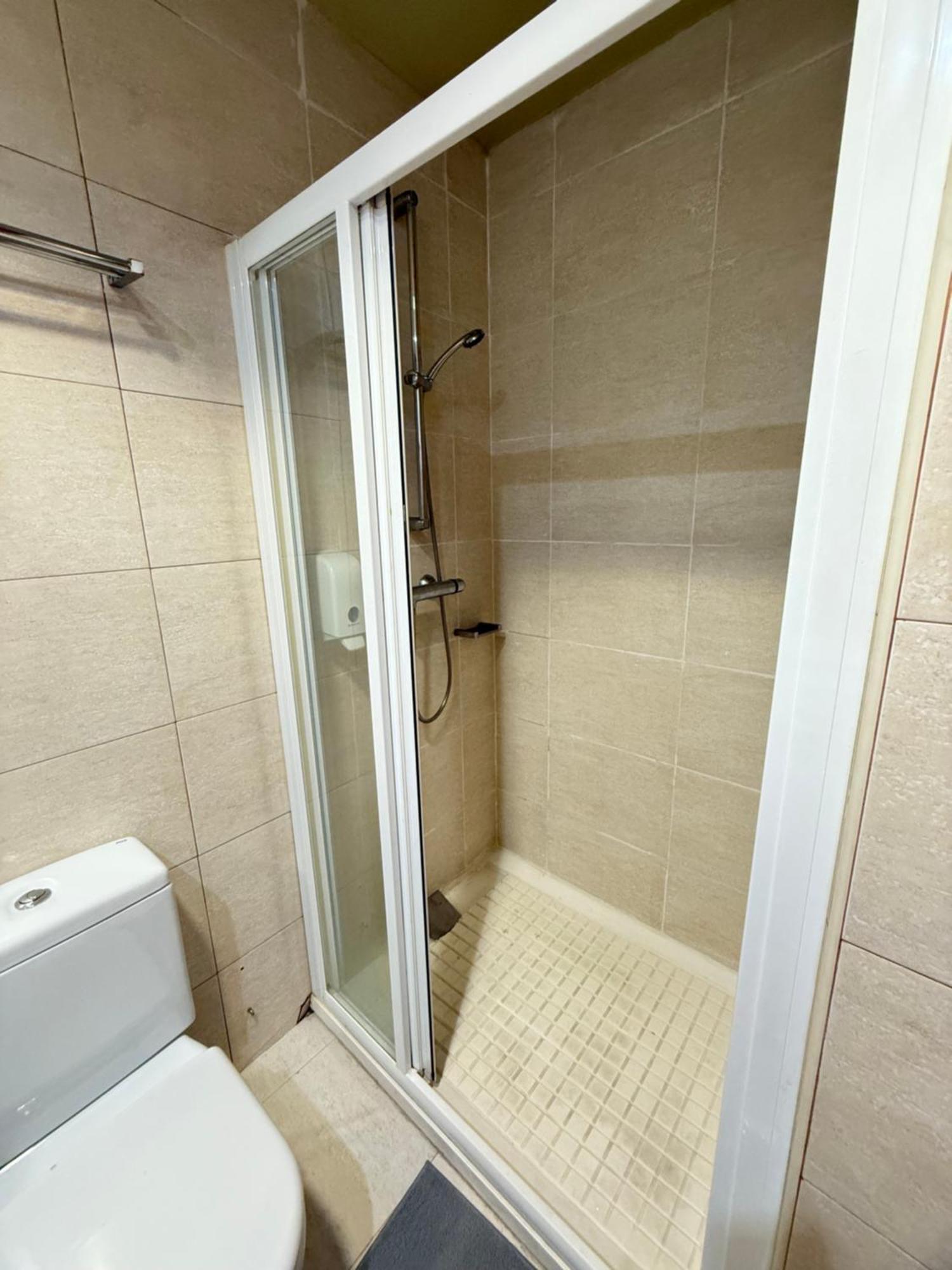 Hostal Mediterranea Madryt Zewnętrze zdjęcie